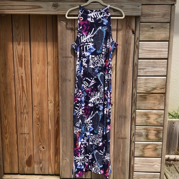 LOVE - Graffiti Print High-Neck Sleeveless Maxi Dress - Picture 8 of 8